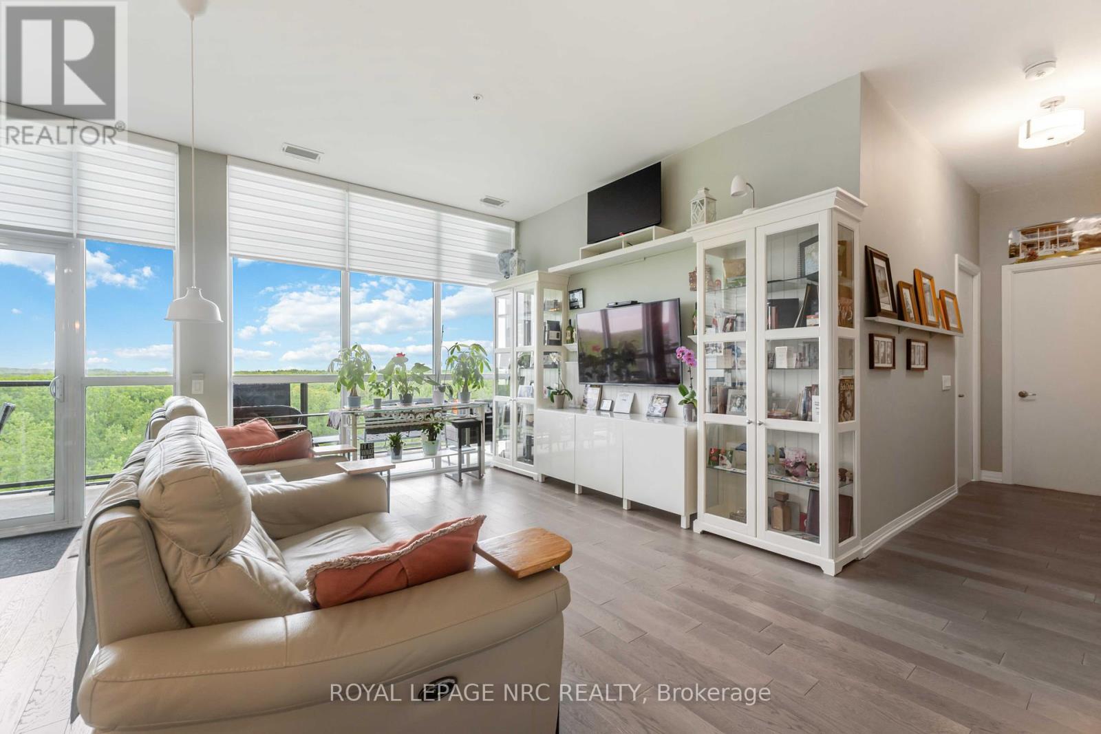 












905 - 7711 GREEN VISTA GATE

,
Niagara Falls (Oldfield),




Ontario
L2G0Y9

