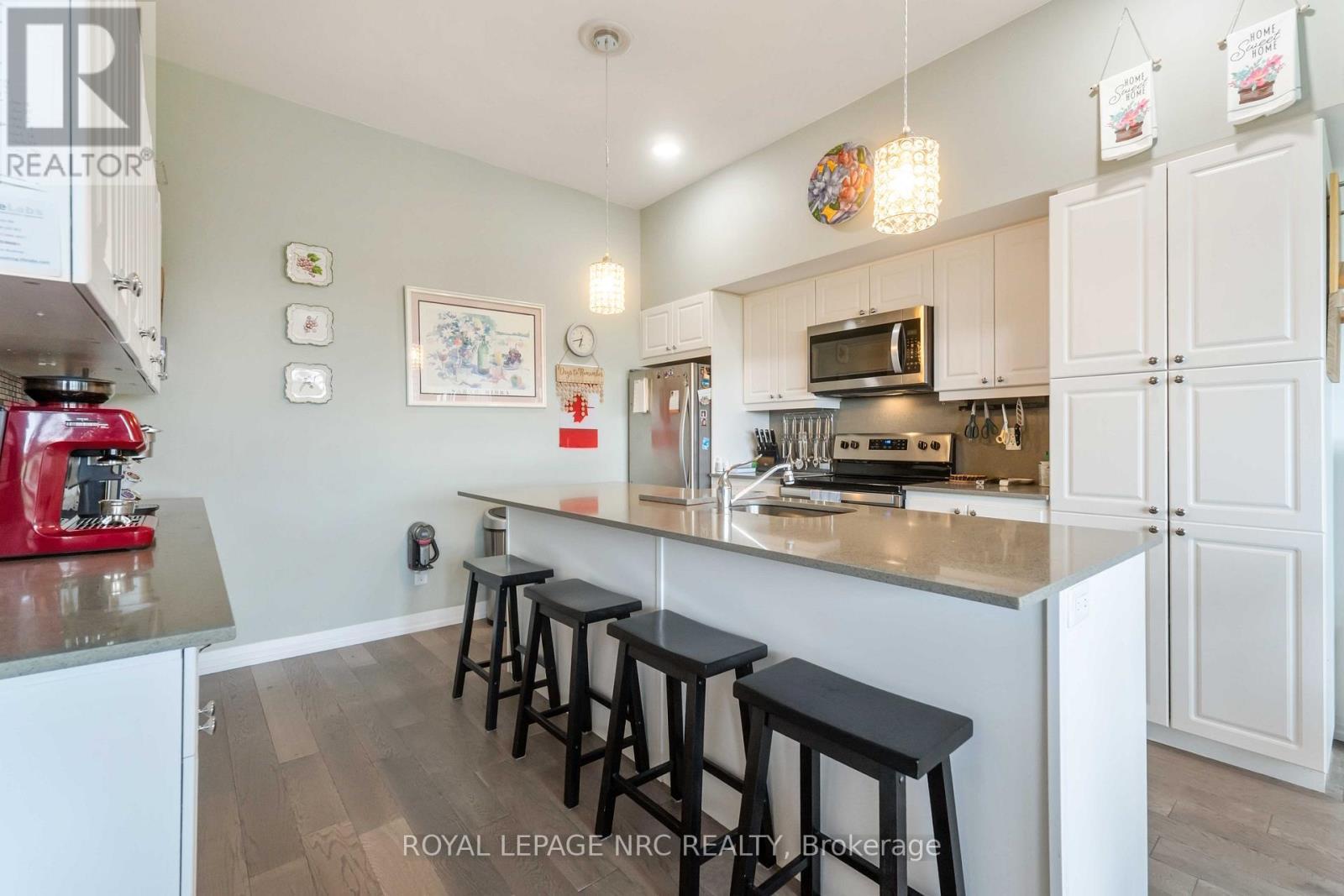 












905 - 7711 GREEN VISTA GATE

,
Niagara Falls (Oldfield),




Ontario
L2G0Y9

