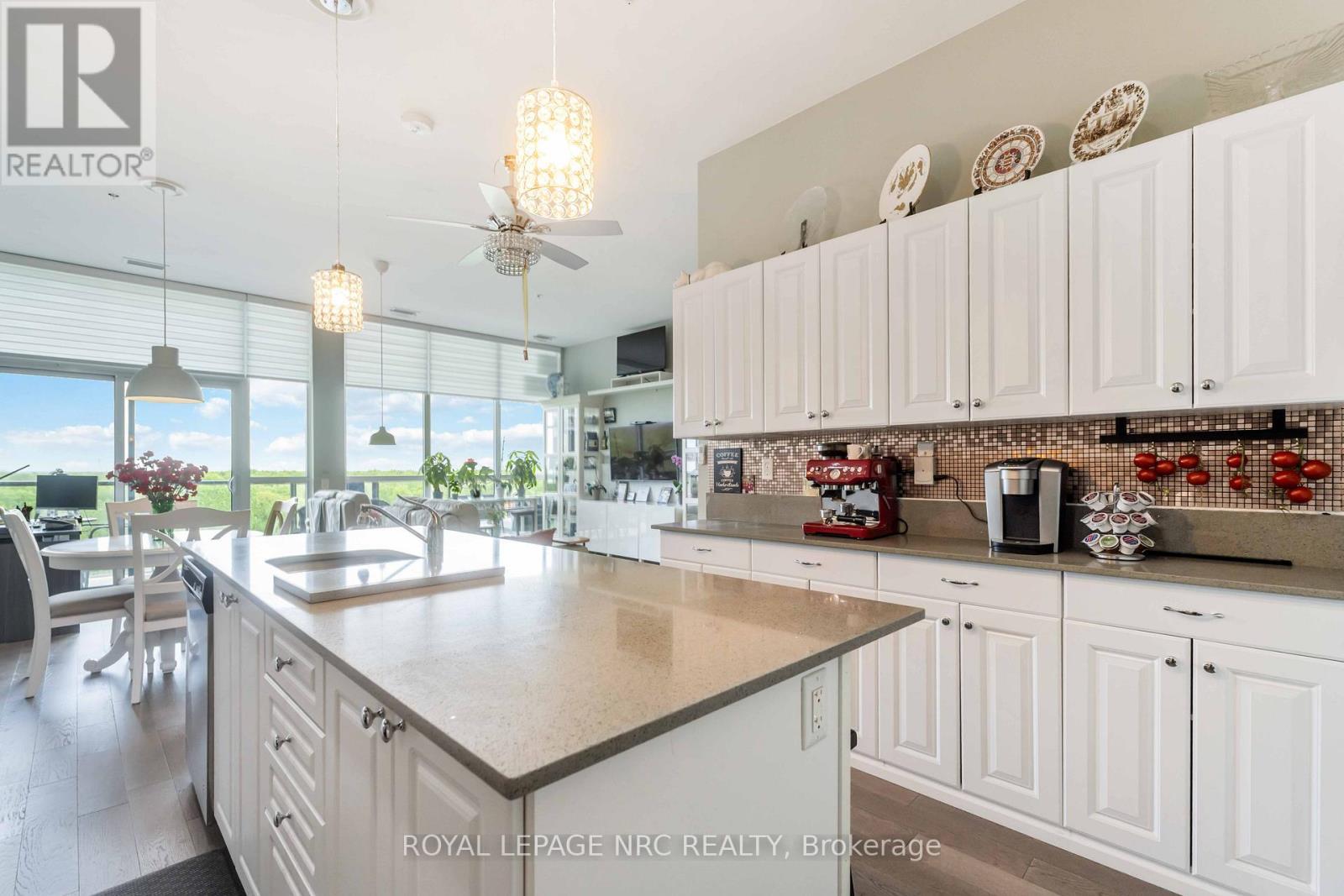 












905 - 7711 GREEN VISTA GATE

,
Niagara Falls (Oldfield),




Ontario
L2G0Y9

