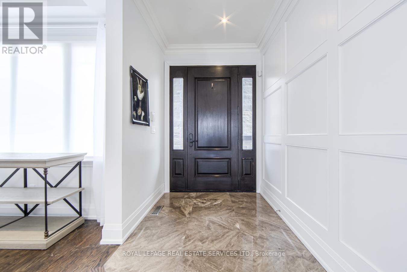 












21A ROYCREST AVENUE

,
Toronto,




Ontario
M2N1R1

