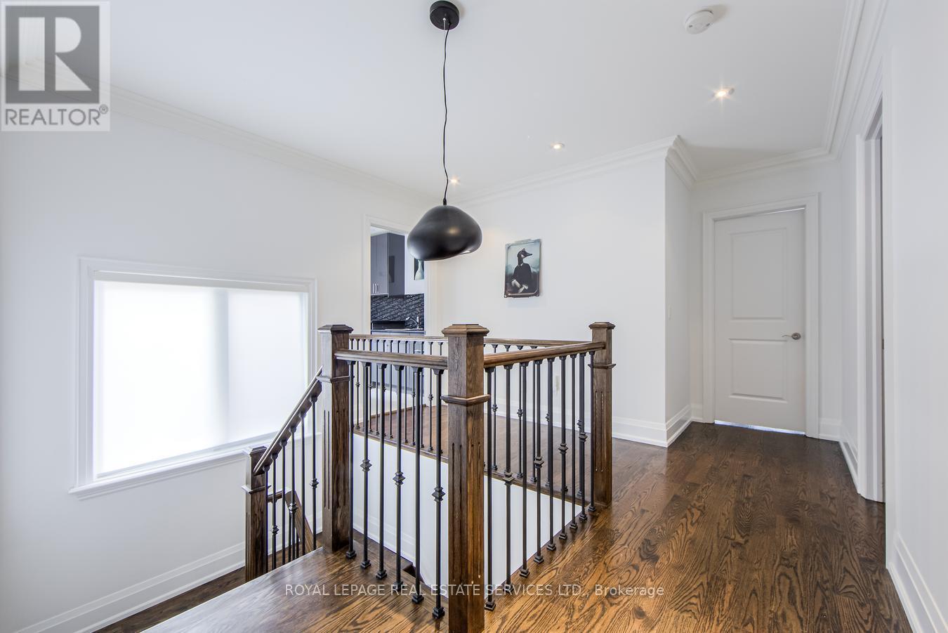 












21A ROYCREST AVENUE

,
Toronto,




Ontario
M2N1R1

