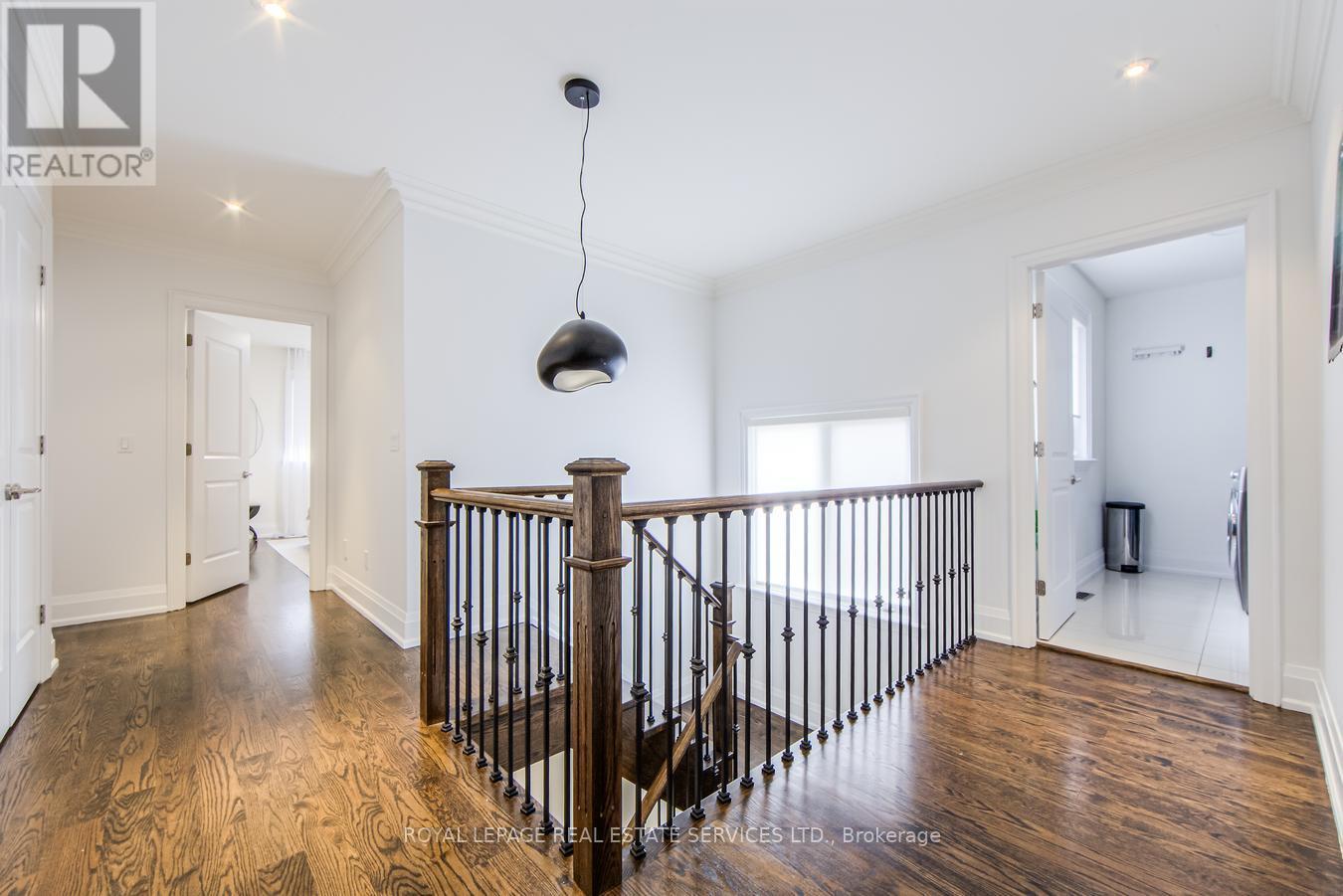 












21A ROYCREST AVENUE

,
Toronto,




Ontario
M2N1R1

