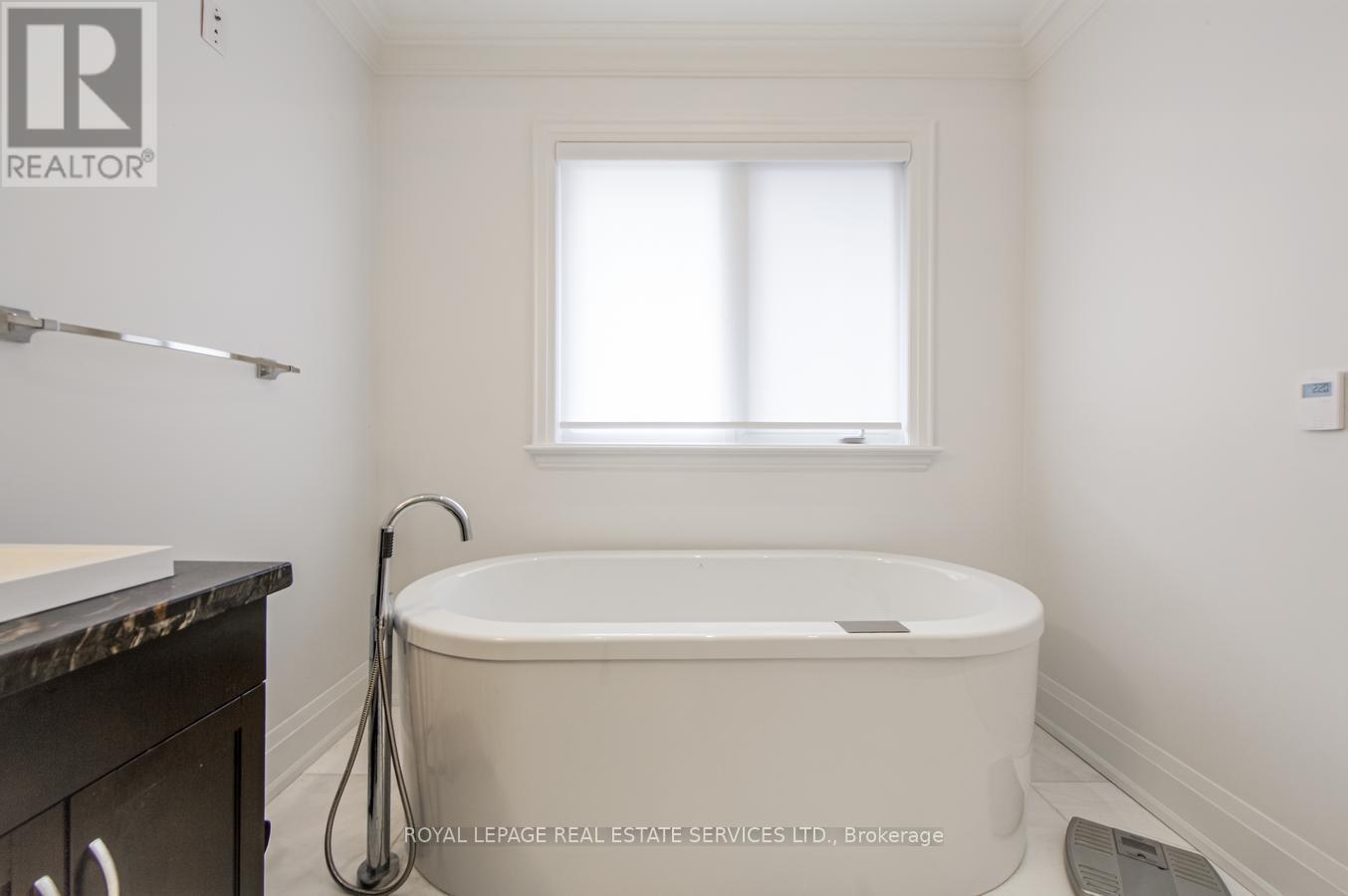 












21A ROYCREST AVENUE

,
Toronto,




Ontario
M2N1R1

