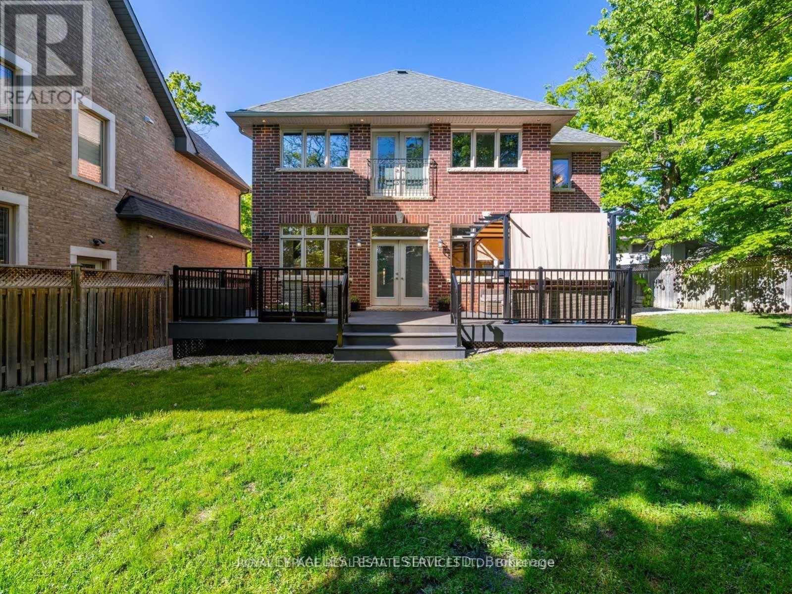 












21A ROYCREST AVENUE

,
Toronto,




Ontario
M2N1R1

