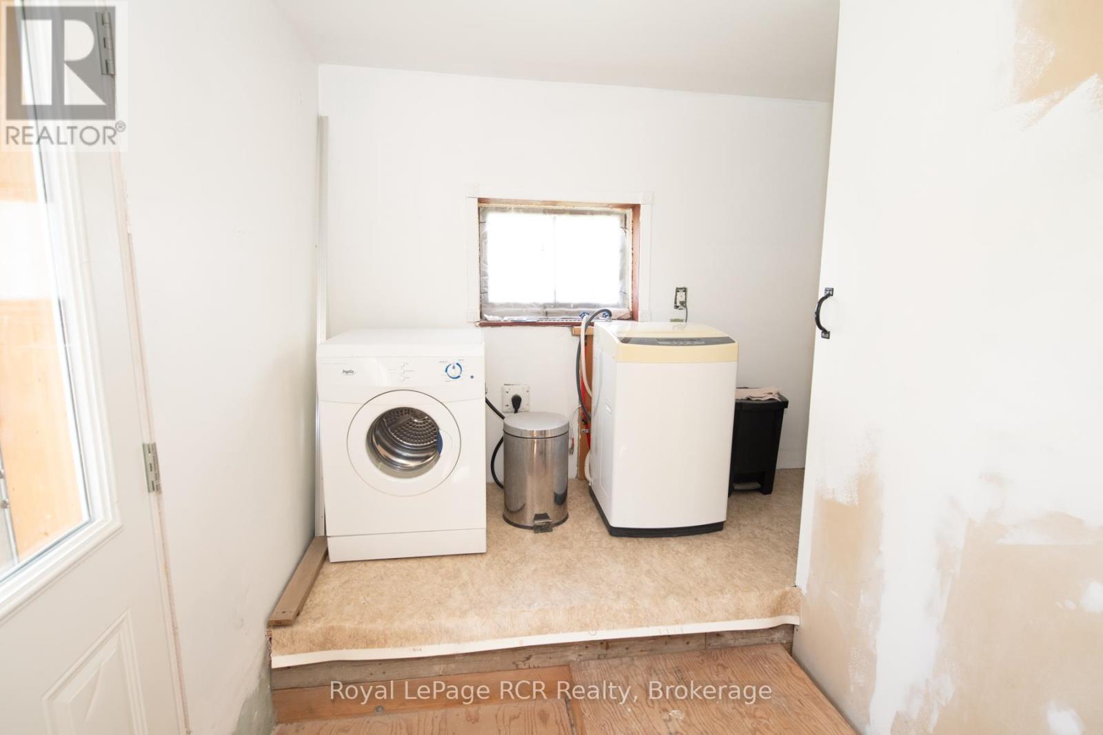 












450 JAMES STREET W

,
Wellington North (Mount Forest),




Ontario
N0G2L3

