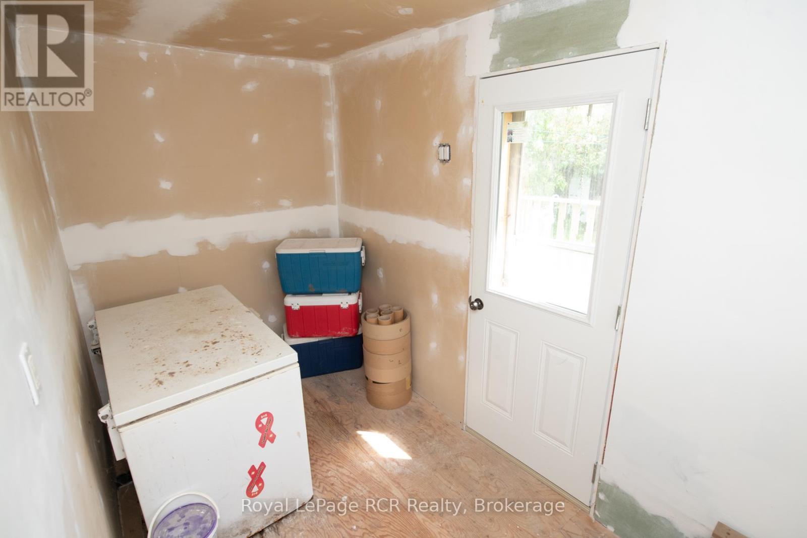 












450 JAMES STREET W

,
Wellington North (Mount Forest),




Ontario
N0G2L3

