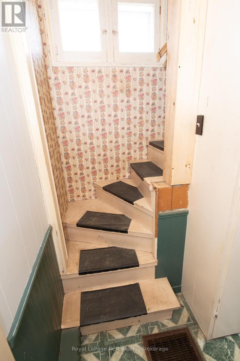












450 JAMES STREET W

,
Wellington North (Mount Forest),




Ontario
N0G2L3

