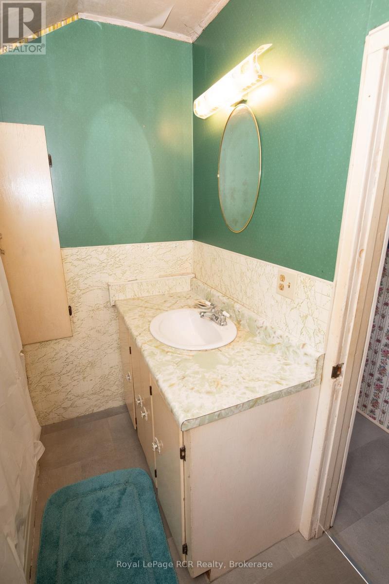 












450 JAMES STREET W

,
Wellington North (Mount Forest),




Ontario
N0G2L3

