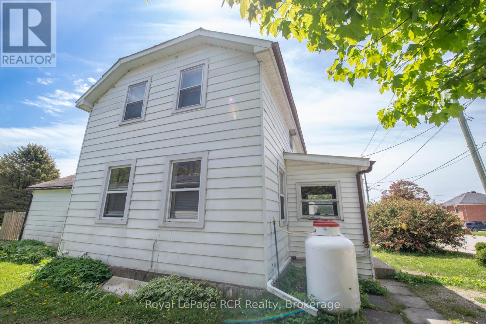 












450 JAMES STREET W

,
Wellington North (Mount Forest),




Ontario
N0G2L3


