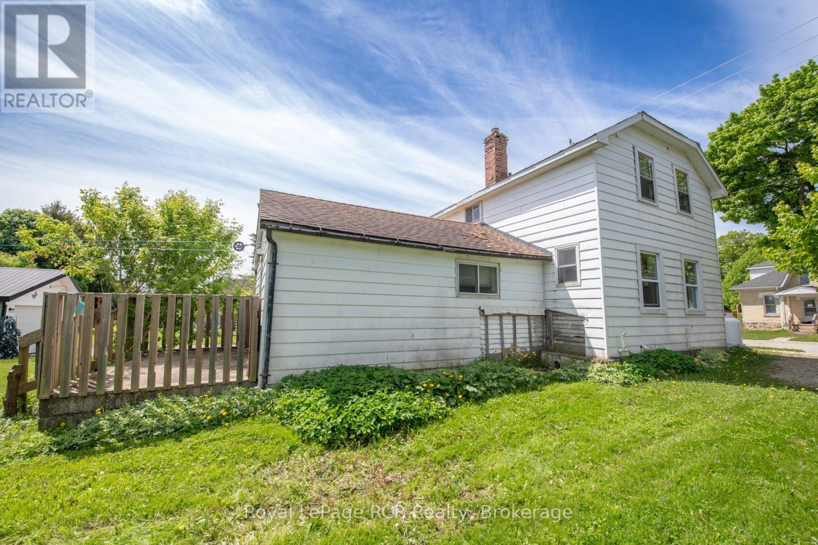 












450 JAMES STREET W

,
Wellington North (Mount Forest),




Ontario
N0G2L3


