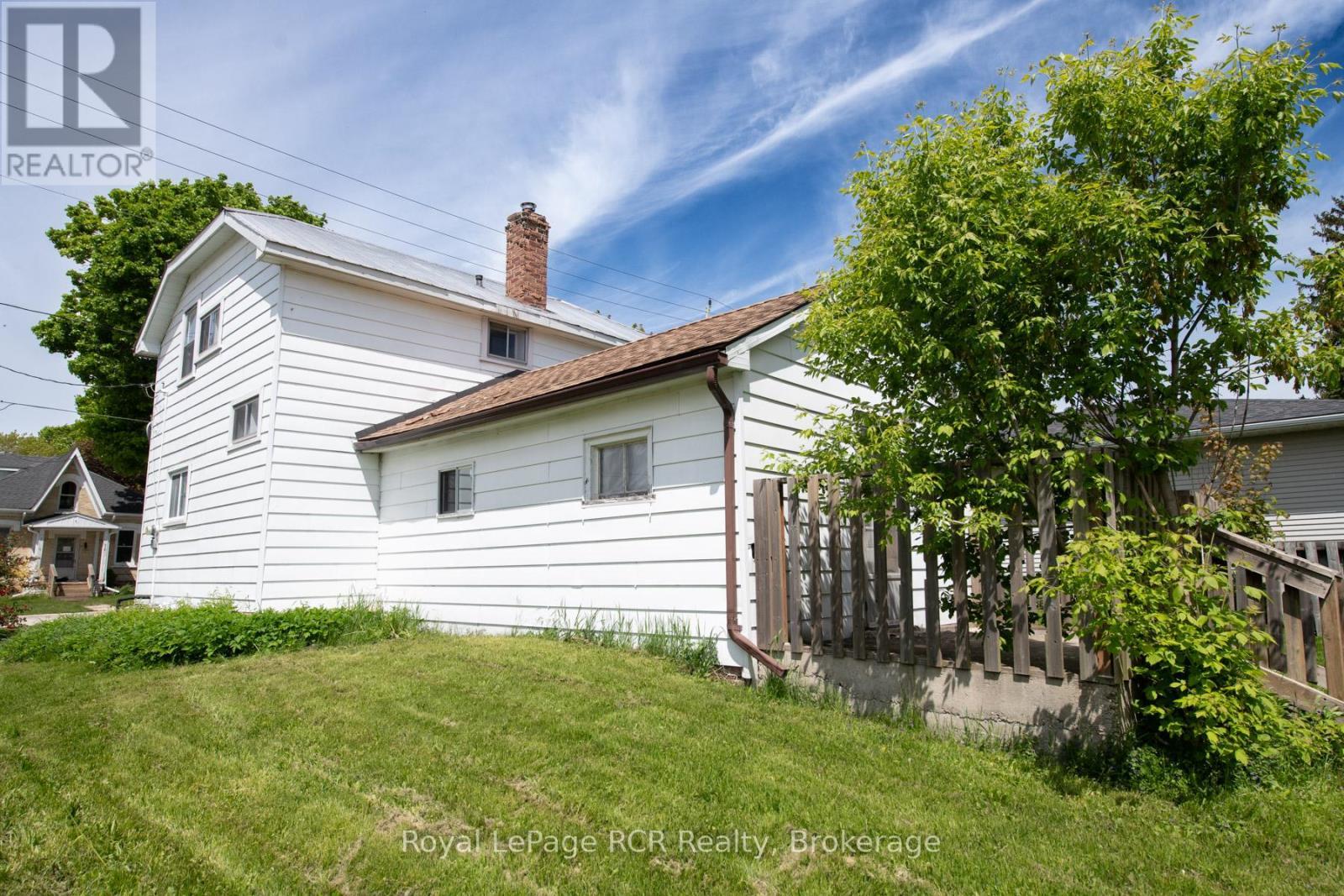 












450 JAMES STREET W

,
Wellington North (Mount Forest),




Ontario
N0G2L3

