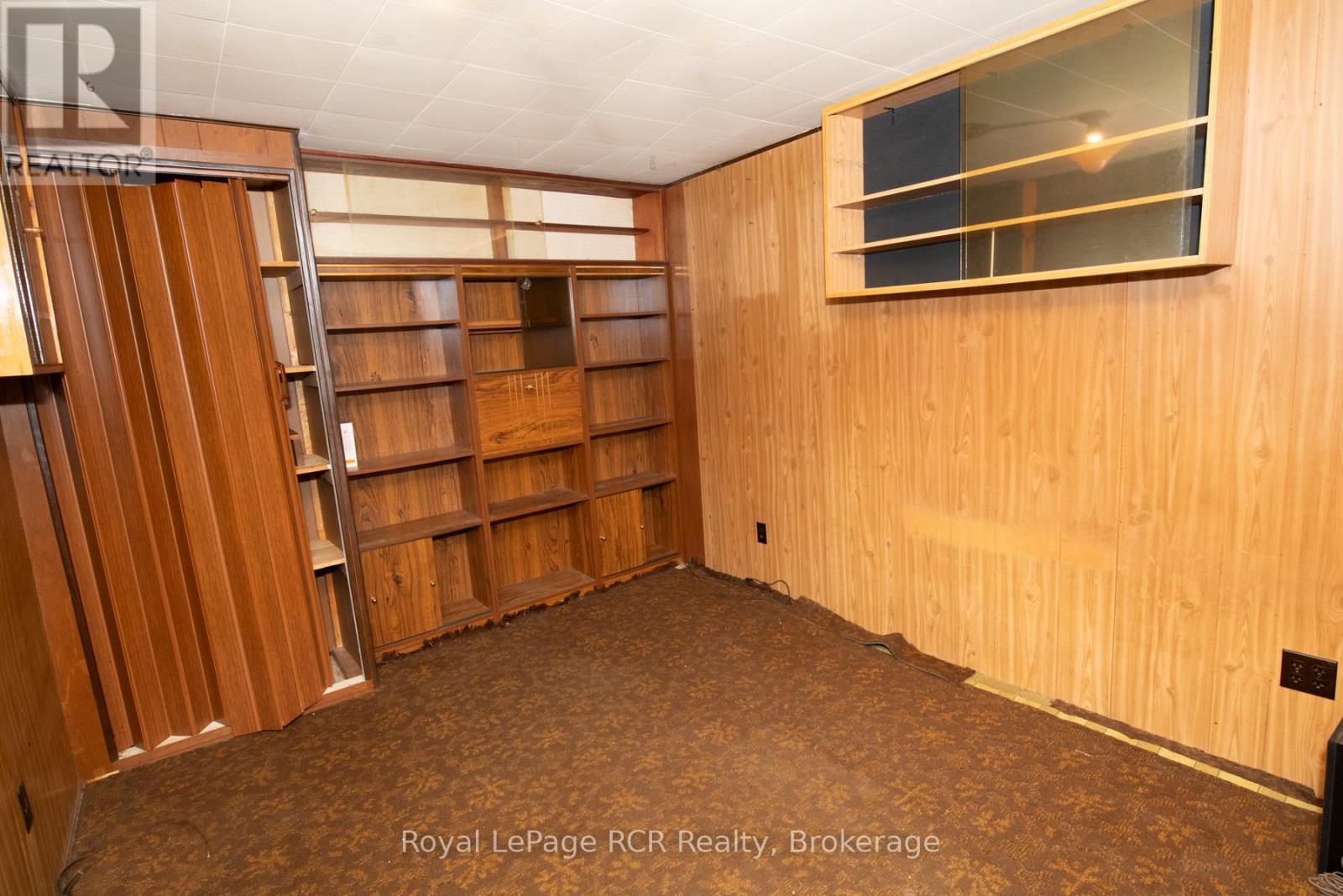 












450 JAMES STREET W

,
Wellington North (Mount Forest),




Ontario
N0G2L3


