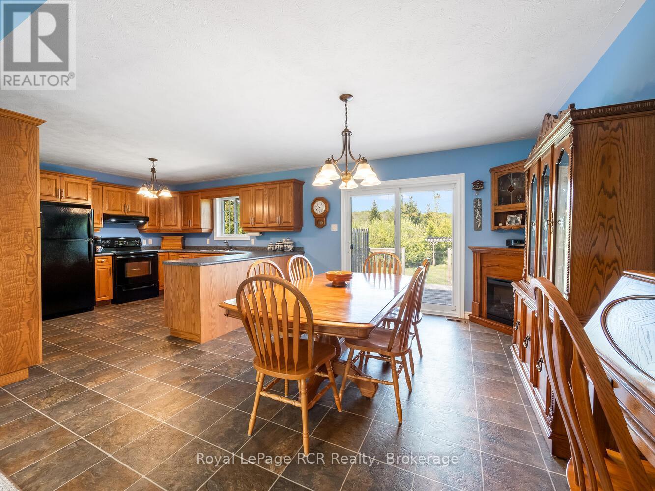 












280 SOMERS STREET

,
Georgian Bluffs,




Ontario
N4K6V5

