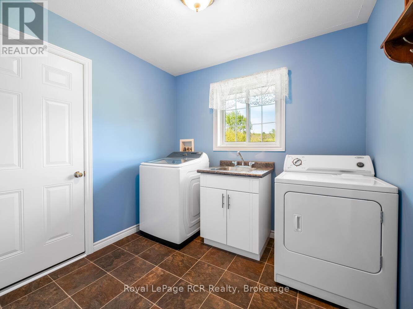 












280 SOMERS STREET

,
Georgian Bluffs,




Ontario
N4K6V5

