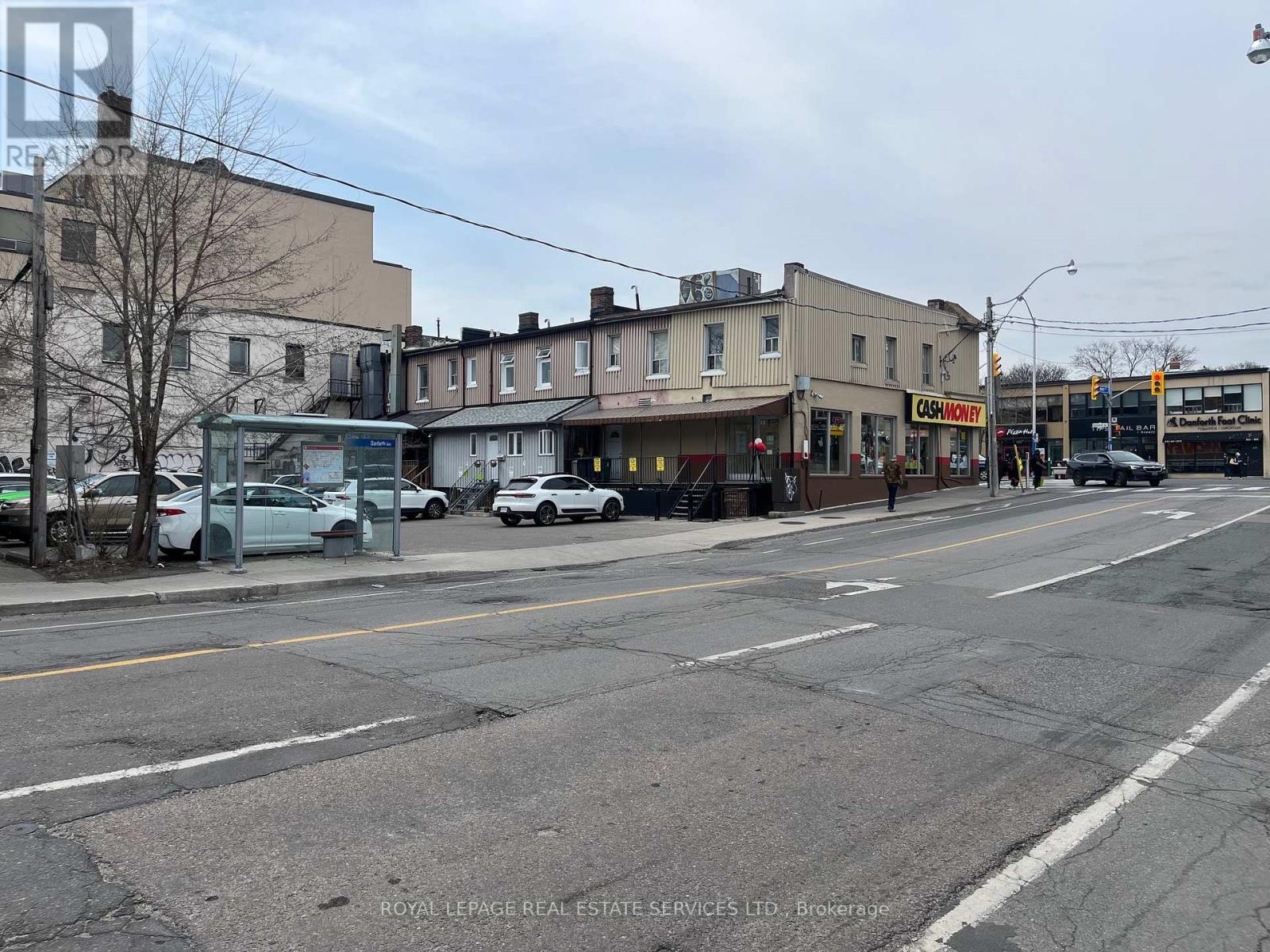 












851 DANFORTH AVENUE

,
Toronto,




Ontario
M4J1L2

