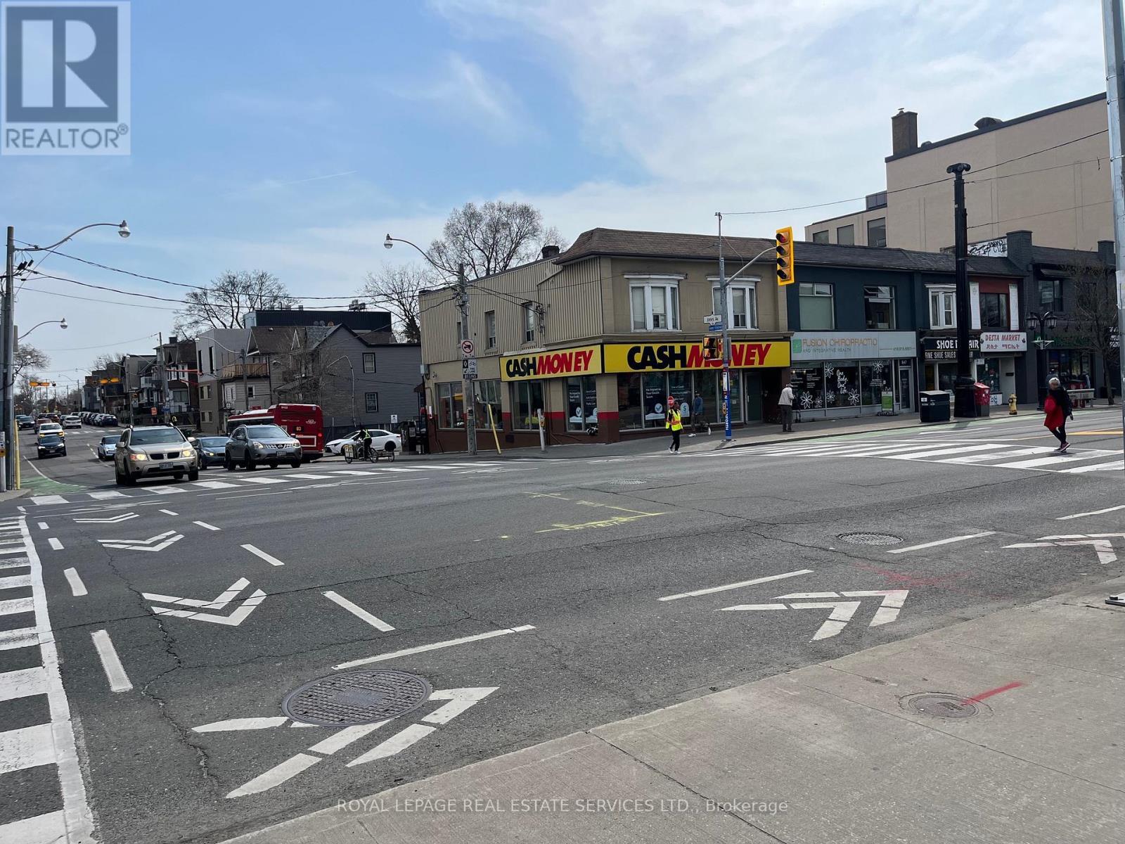 












851 DANFORTH AVENUE

,
Toronto,




Ontario
M4J1L2

