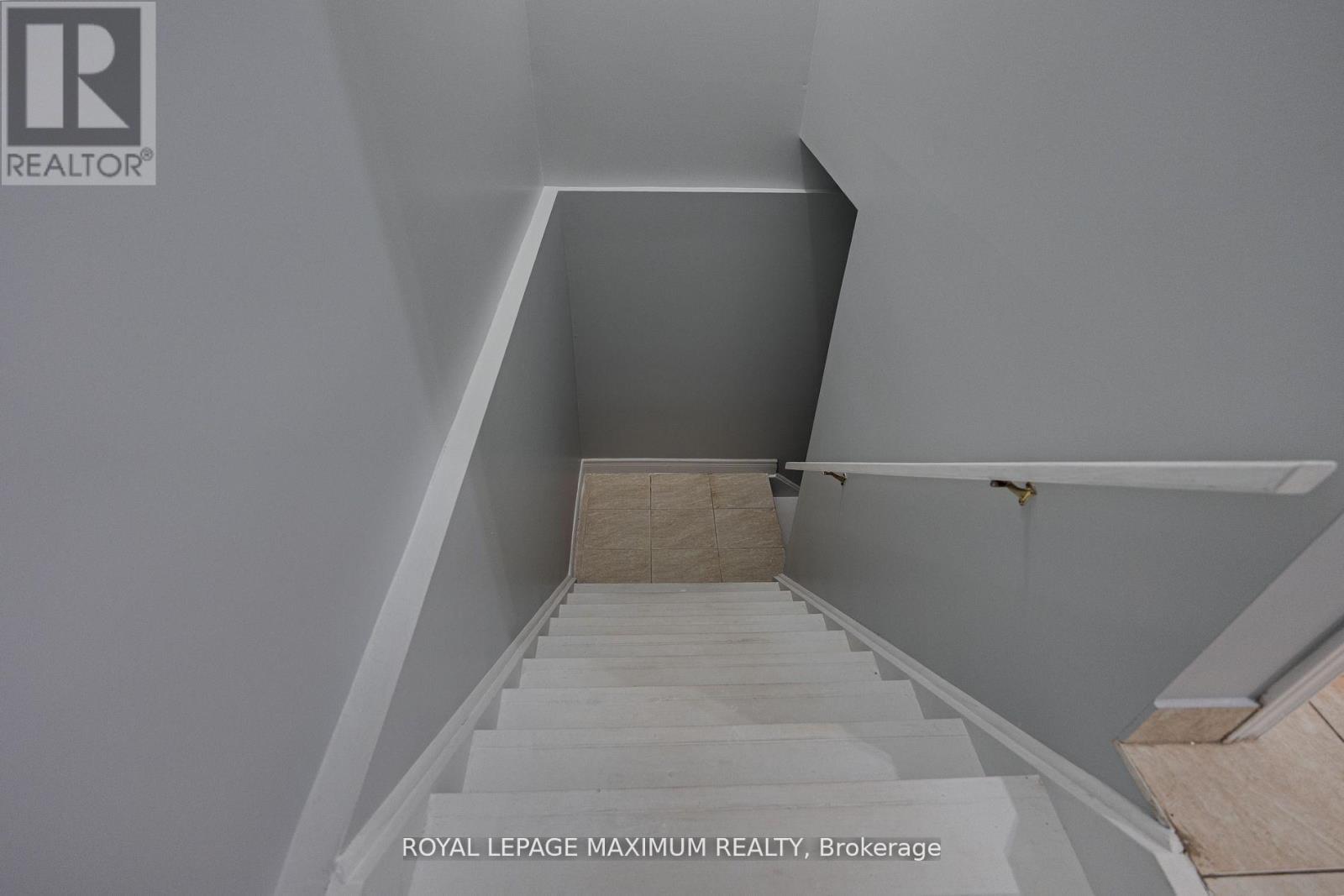 












222 KIMBER CRESCENT

,
Vaughan,




Ontario
L4L9K3

