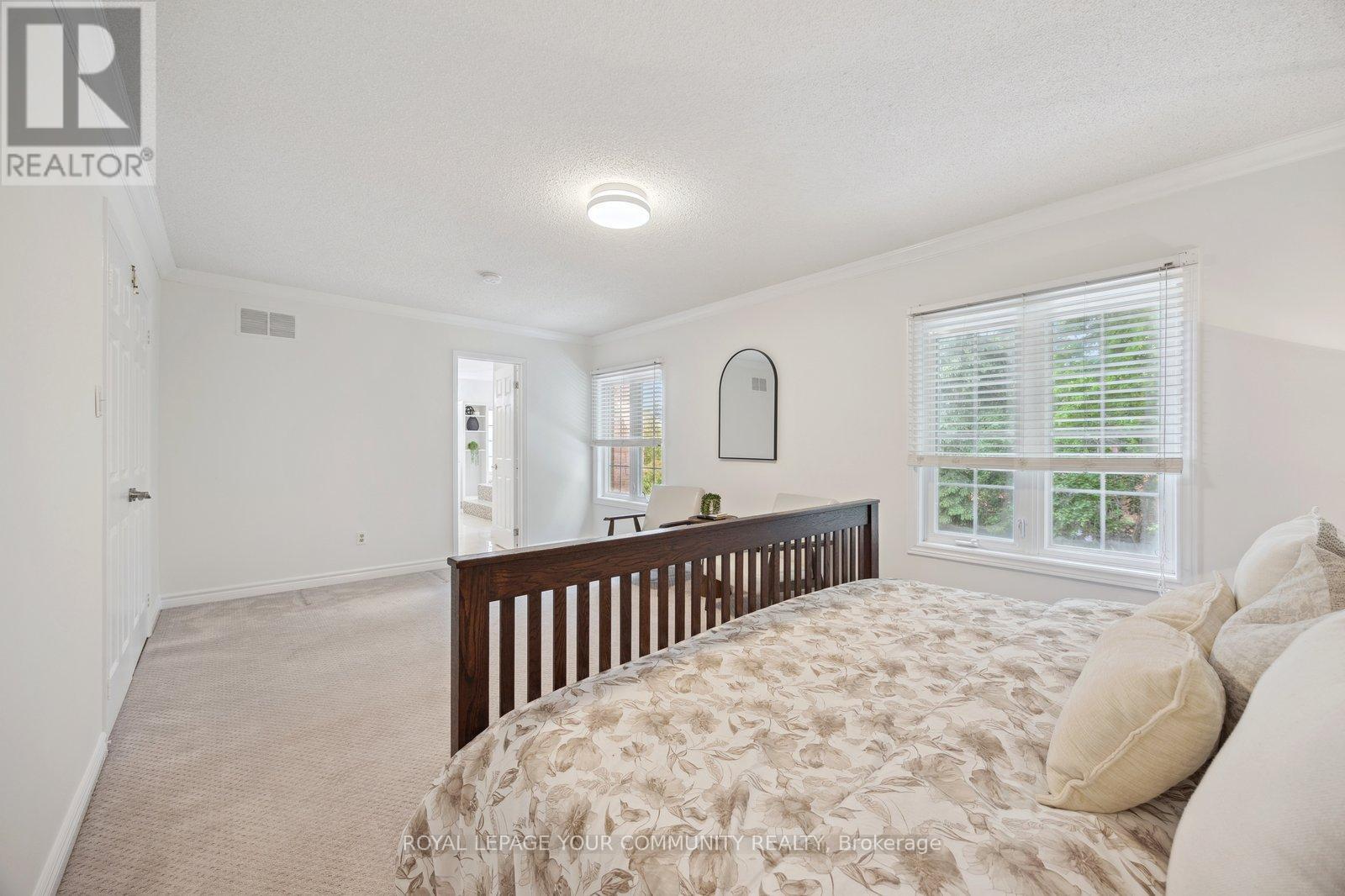 












16 WHITE LODGE CRESCENT

,
Richmond Hill,




Ontario
L4C8Z7

