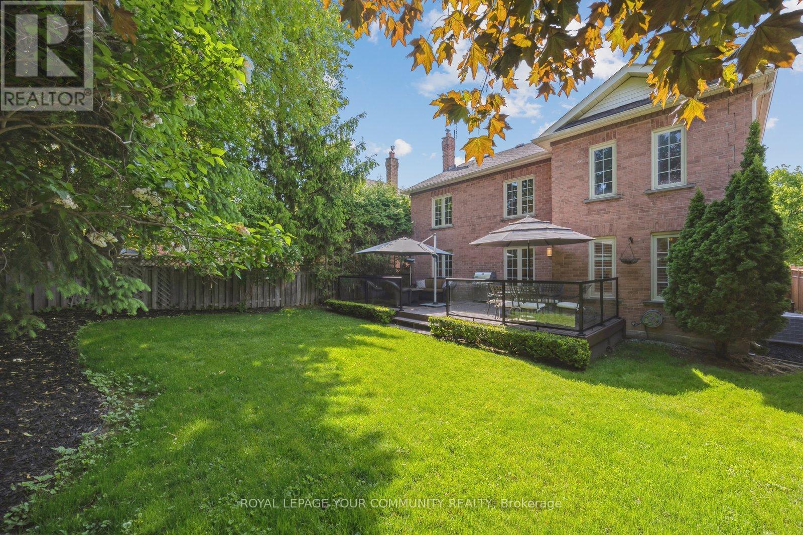 












16 WHITE LODGE CRESCENT

,
Richmond Hill,




Ontario
L4C8Z7

