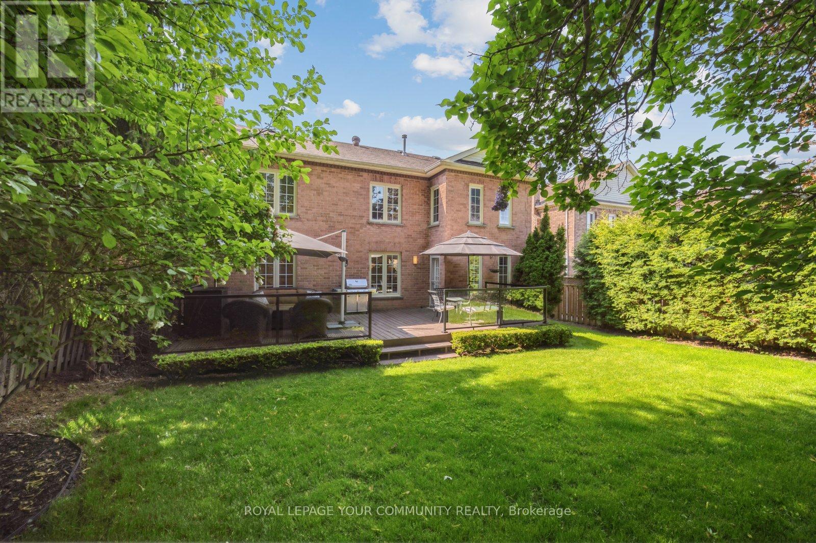 












16 WHITE LODGE CRESCENT

,
Richmond Hill,




Ontario
L4C8Z7

