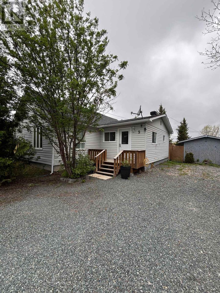 












5 ALGONQUIN ROAD

,
Cochrane,




Ontario
P0L1C0

