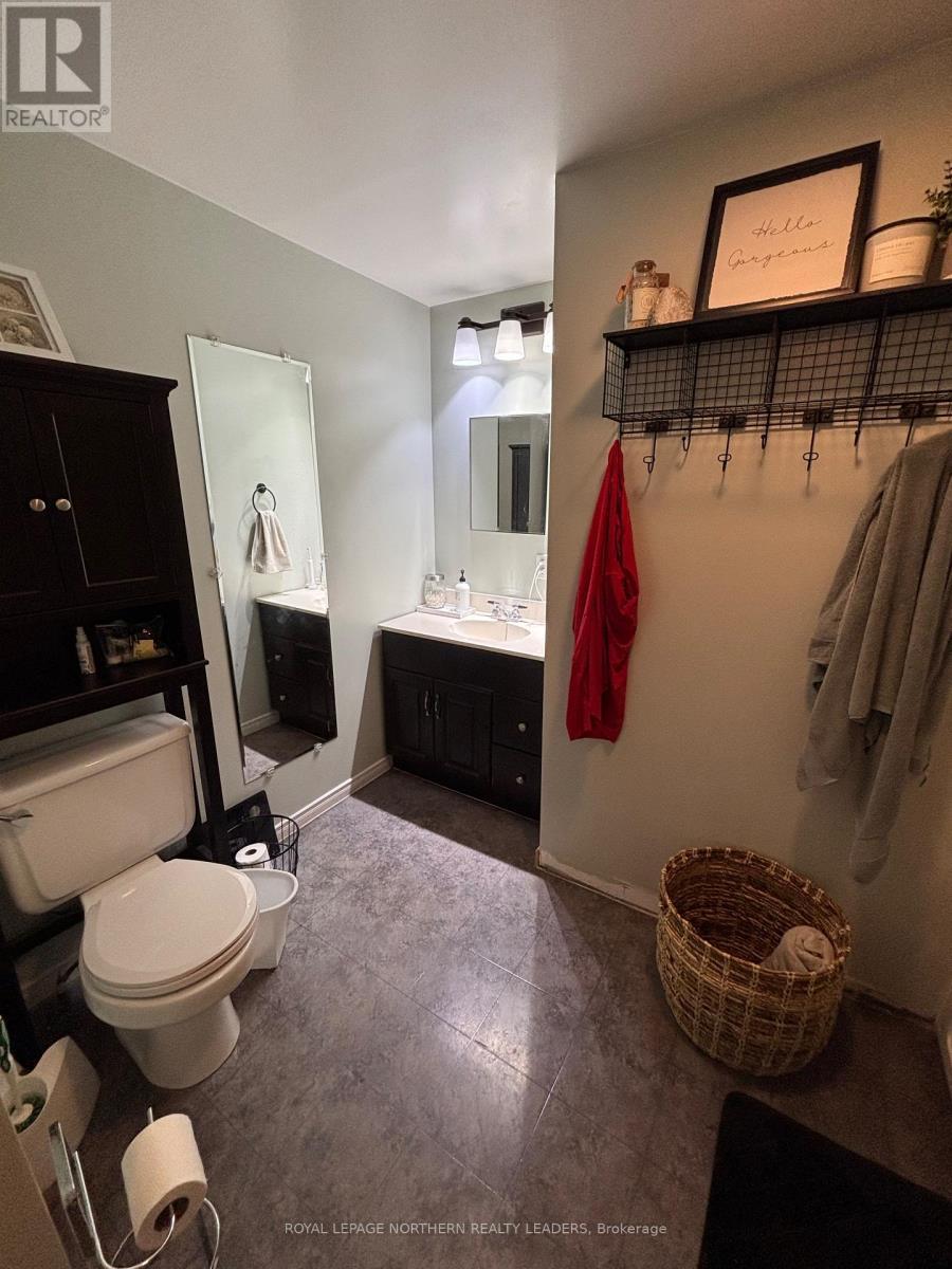












5 ALGONQUIN ROAD

,
Cochrane,




Ontario
P0L1C0


