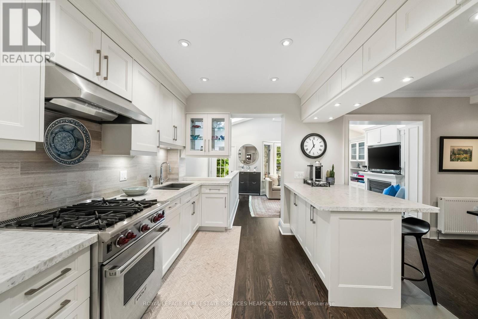 












62 FAIRLAWN AVENUE

,
Toronto,




Ontario
M5M1S7

