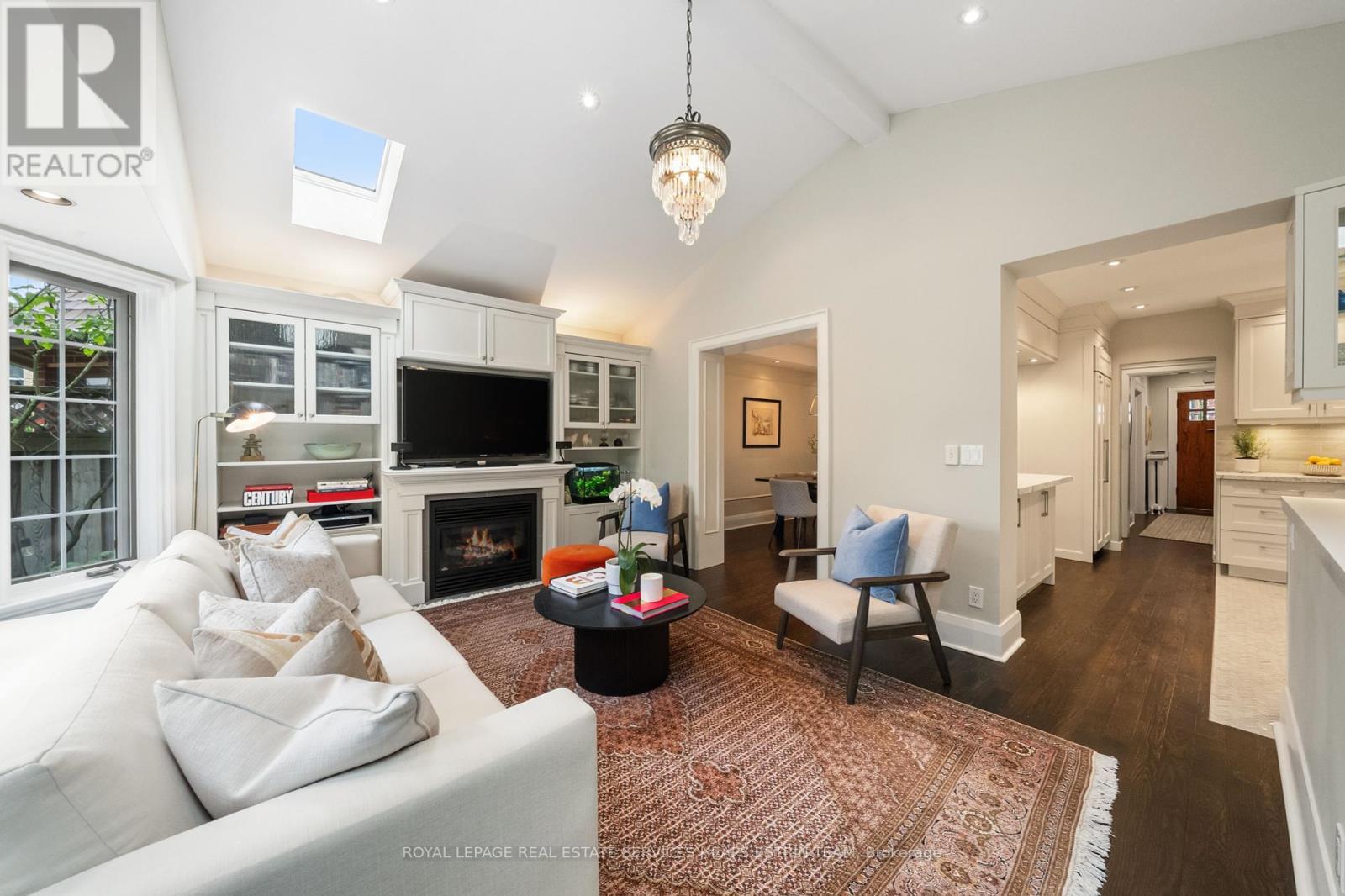 












62 FAIRLAWN AVENUE

,
Toronto,




Ontario
M5M1S7

