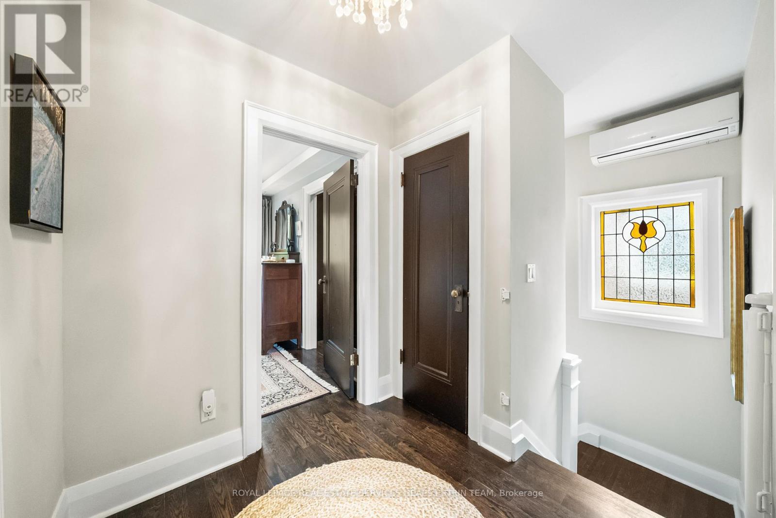 












62 FAIRLAWN AVENUE

,
Toronto,




Ontario
M5M1S7

