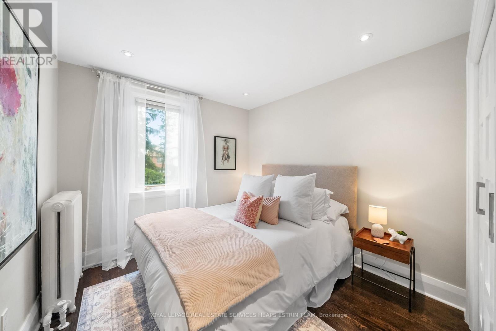 












62 FAIRLAWN AVENUE

,
Toronto,




Ontario
M5M1S7

