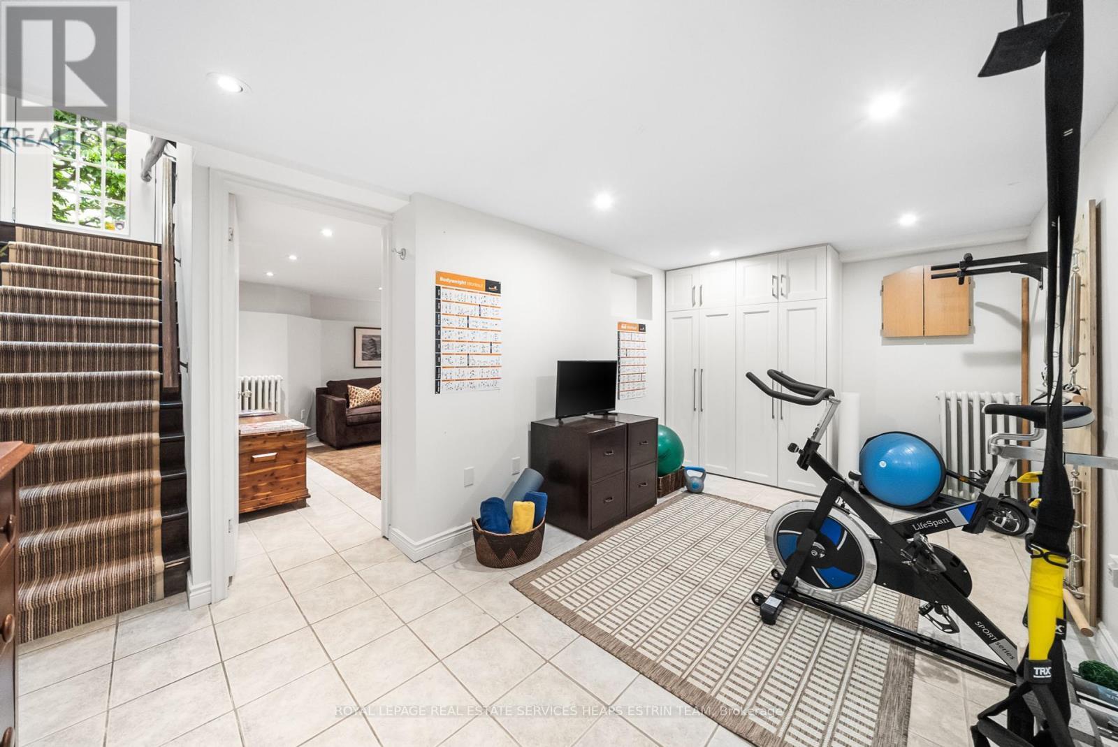 












62 FAIRLAWN AVENUE

,
Toronto,




Ontario
M5M1S7

