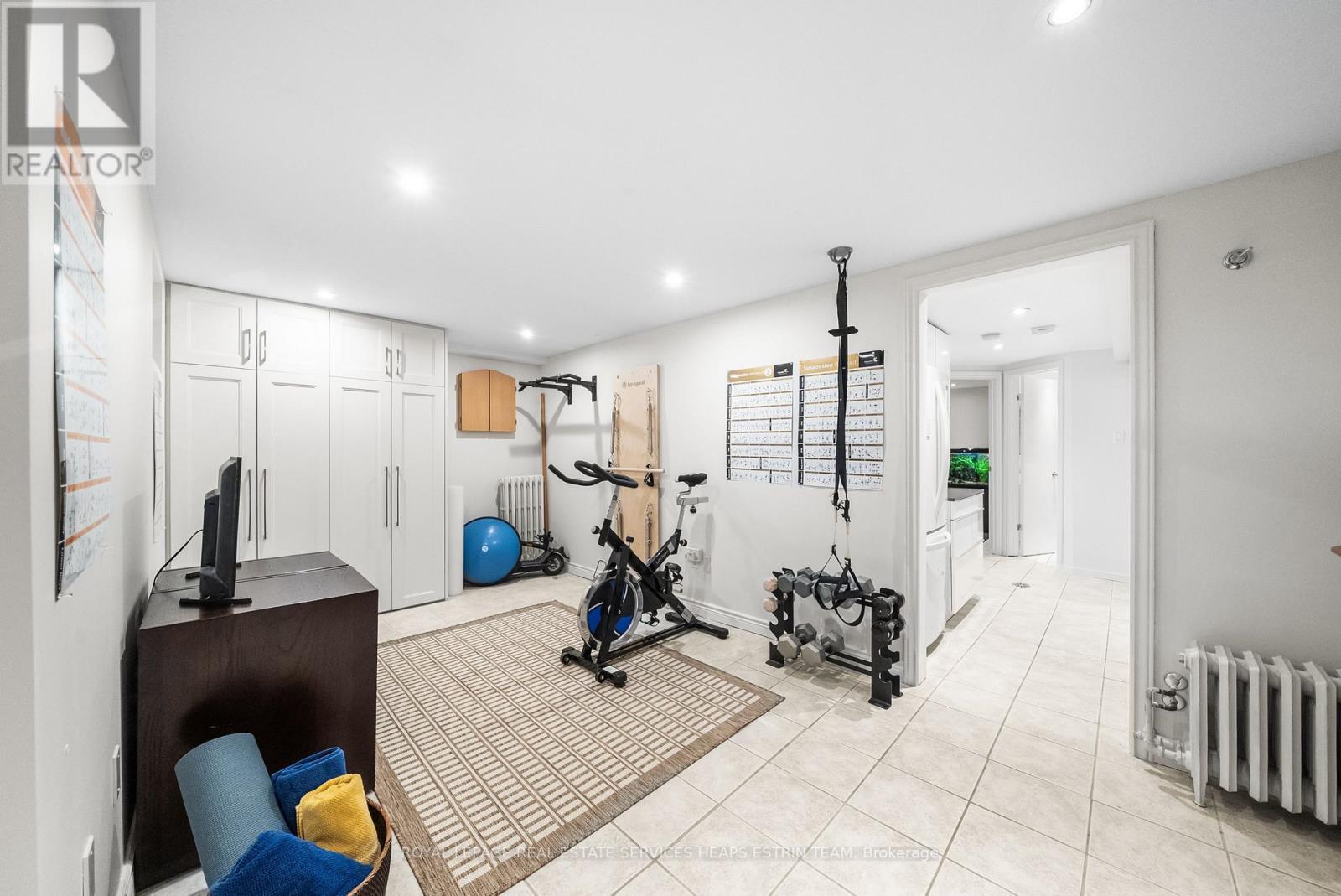 












62 FAIRLAWN AVENUE

,
Toronto,




Ontario
M5M1S7

