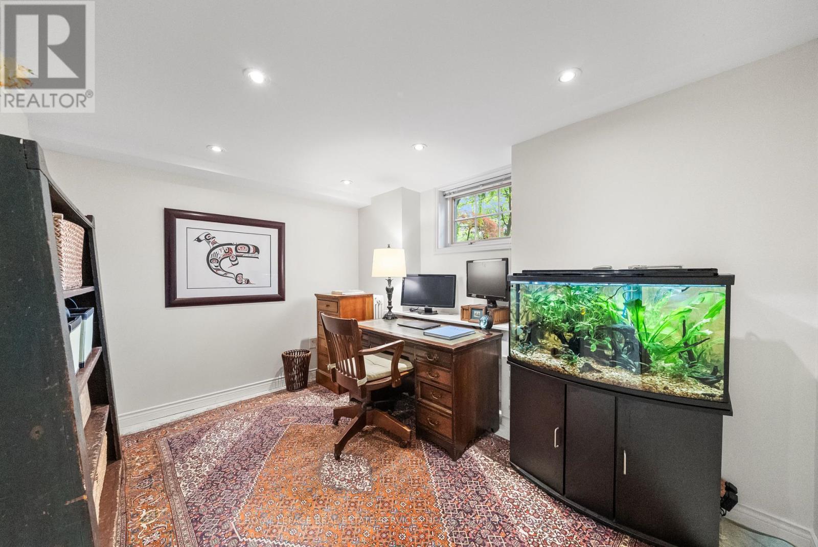 












62 FAIRLAWN AVENUE

,
Toronto,




Ontario
M5M1S7

