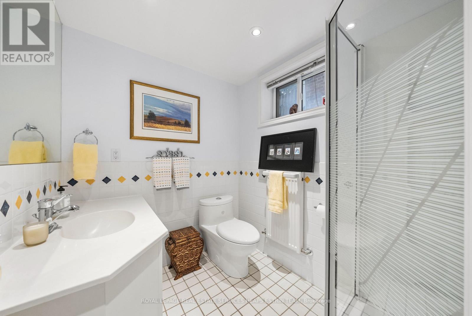 












62 FAIRLAWN AVENUE

,
Toronto,




Ontario
M5M1S7

