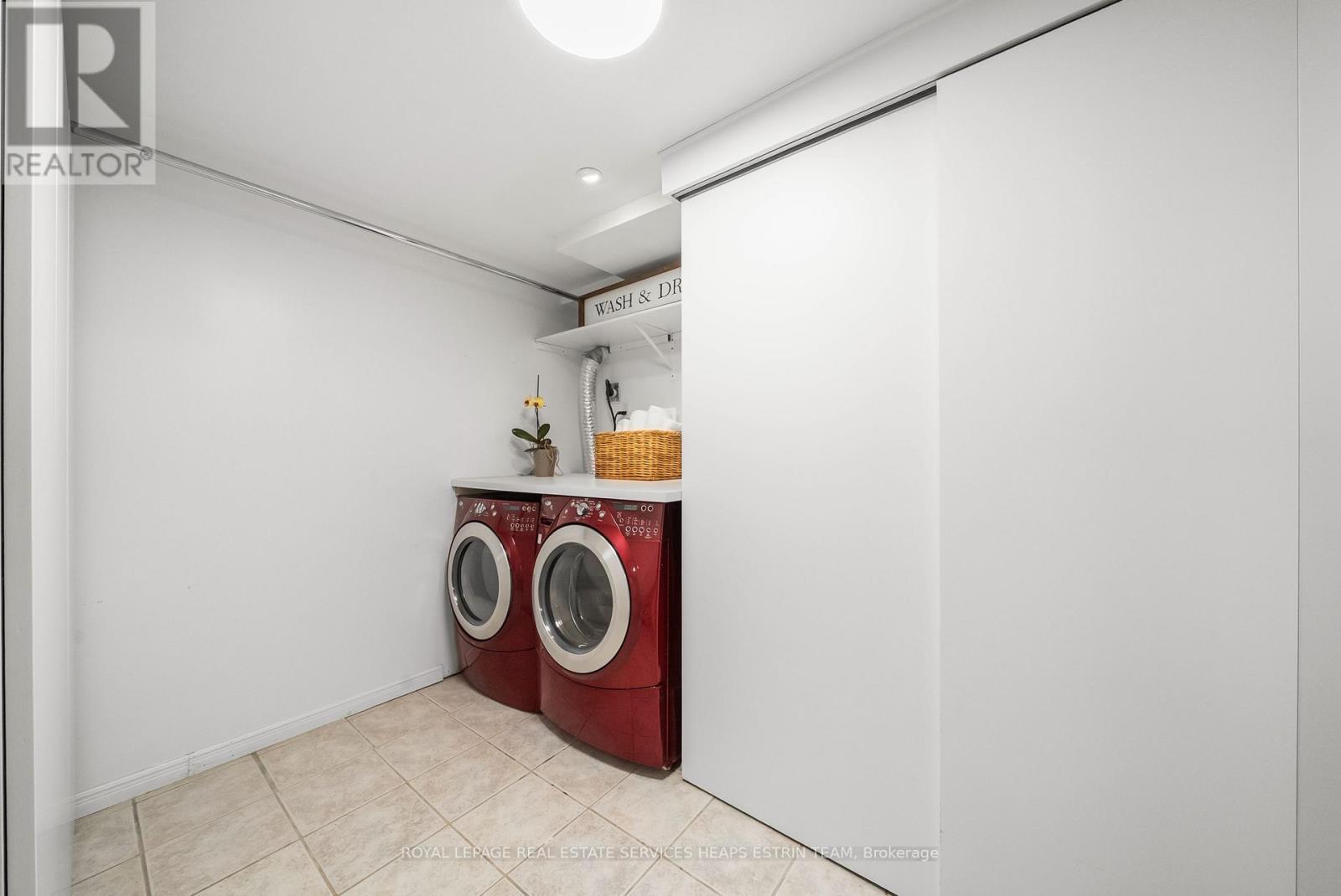 












62 FAIRLAWN AVENUE

,
Toronto,




Ontario
M5M1S7

