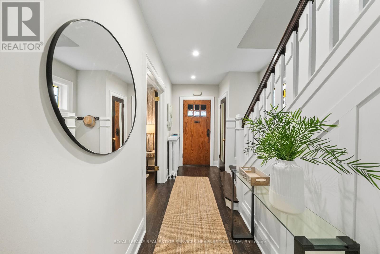 












62 FAIRLAWN AVENUE

,
Toronto,




Ontario
M5M1S7

