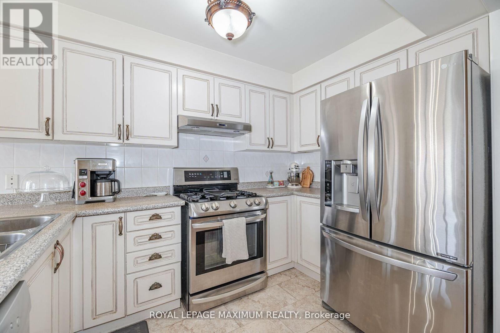 












50 BIG MOE CRESCENT

,
Brampton,




Ontario
L6P1J7

