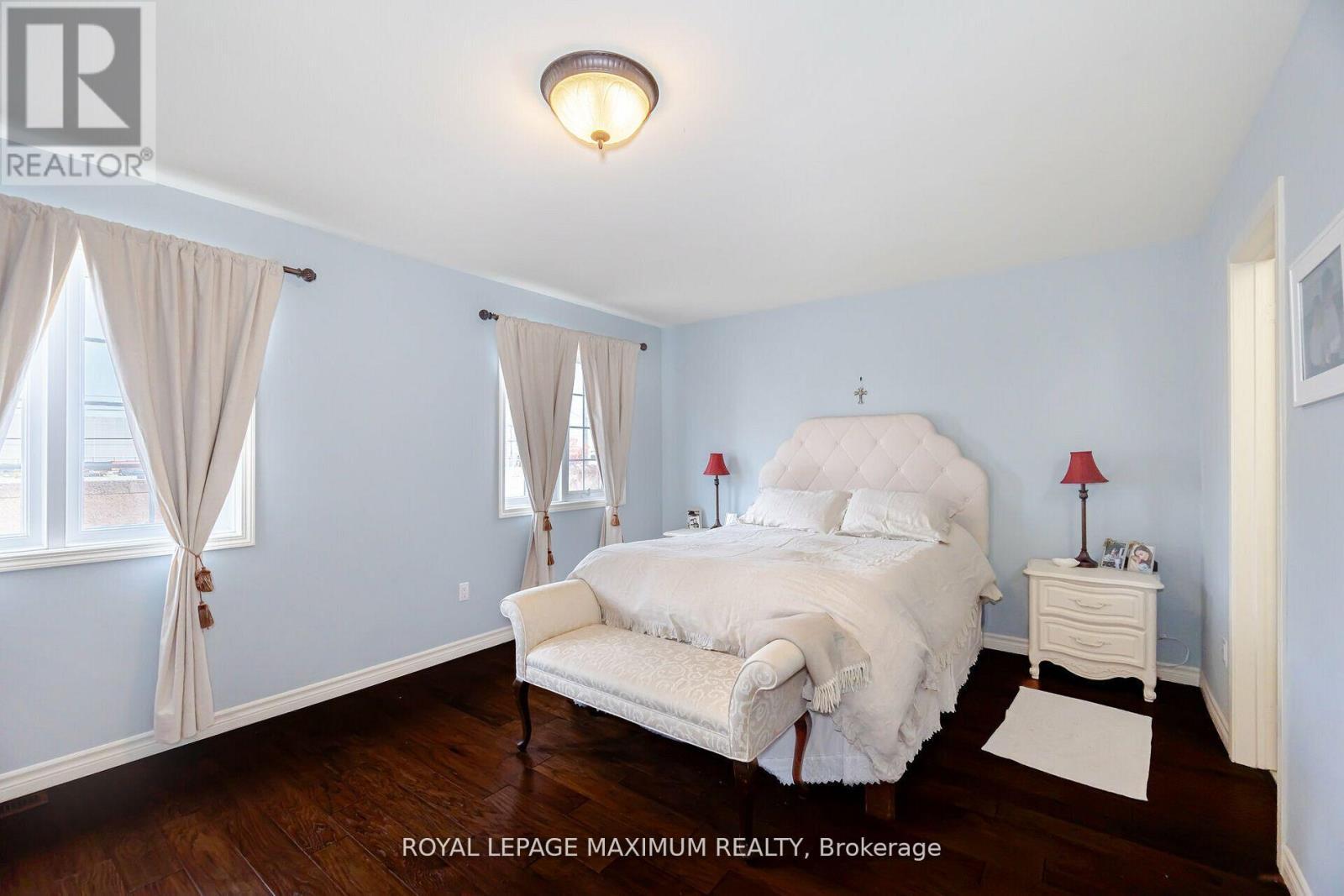 












50 BIG MOE CRESCENT

,
Brampton,




Ontario
L6P1J7

