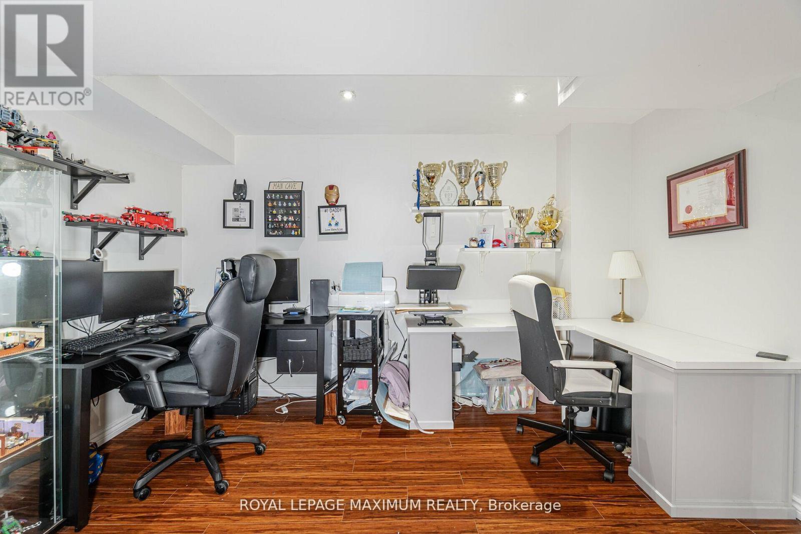 












50 BIG MOE CRESCENT

,
Brampton,




Ontario
L6P1J7

