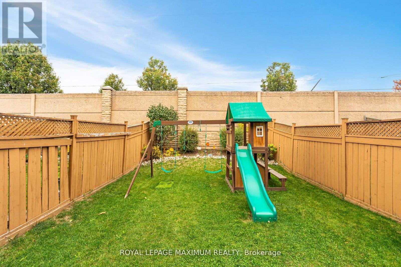 












50 BIG MOE CRESCENT

,
Brampton,




Ontario
L6P1J7

