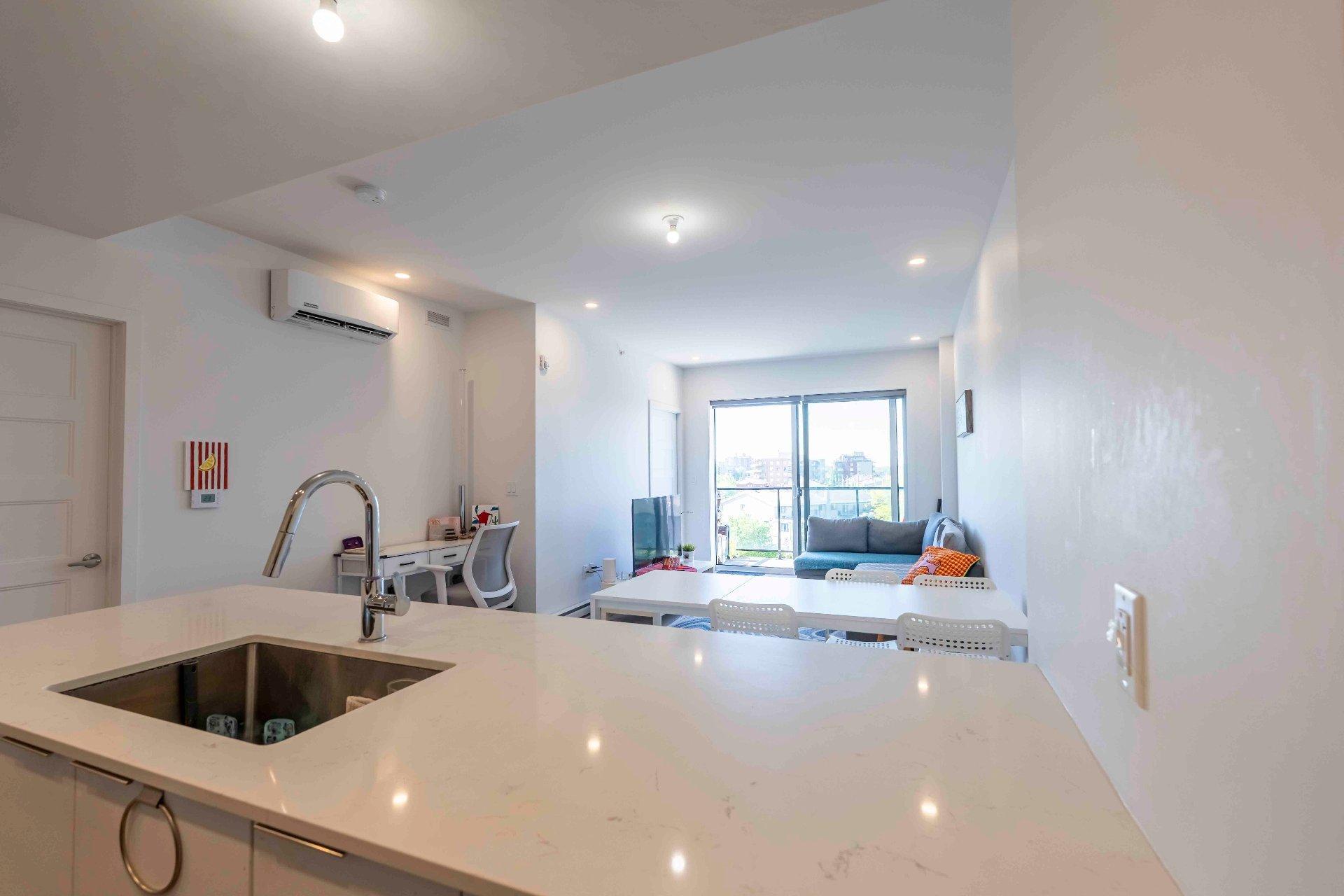 









10120


Rue Lauraine-Vaillancourt

, 502,
Montréal (Ahuntsic-Cartierville),




QC
H3L0B4

