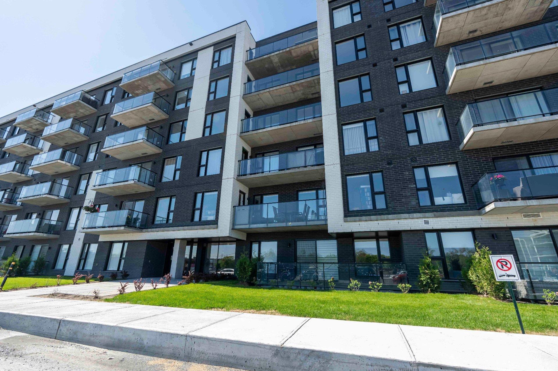 









10120


Rue Lauraine-Vaillancourt

, 502,
Montréal (Ahuntsic-Cartierville),




QC
H3L0B4

