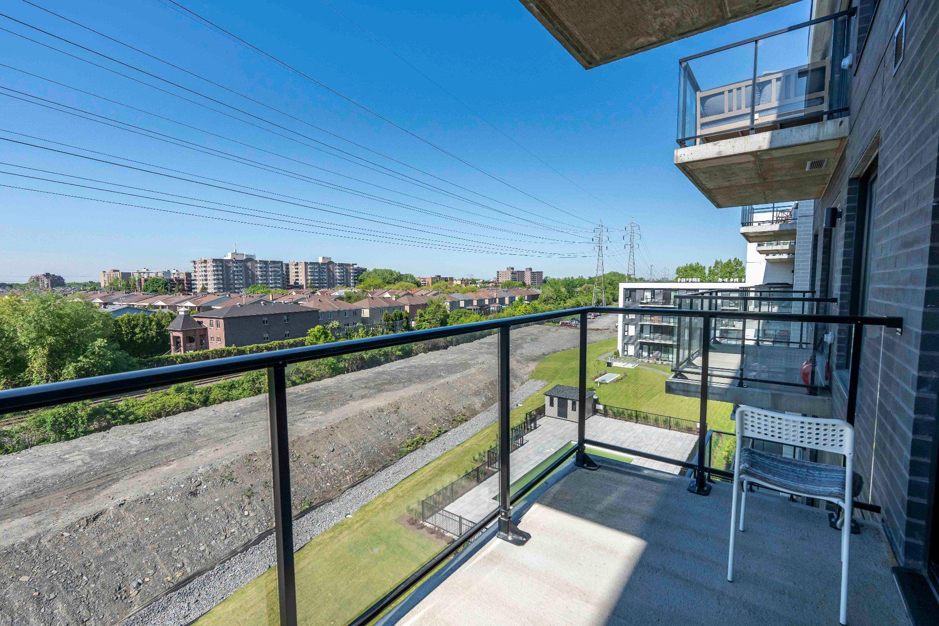 









10120


Rue Lauraine-Vaillancourt

, 502,
Montréal (Ahuntsic-Cartierville),




QC
H3L0B4

