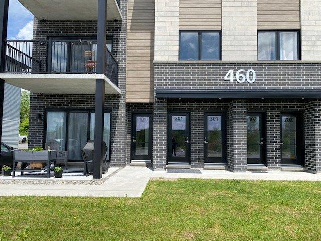 









460


Rue Lewis O.

,
Waterloo,




QC
J0E2N0

