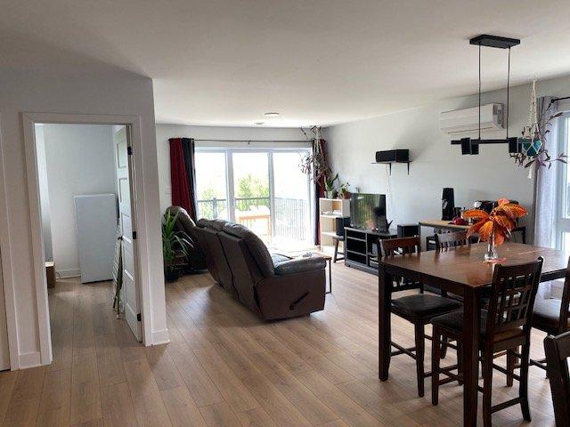 









460


Rue Lewis O.

,
Waterloo,




QC
J0E2N0

