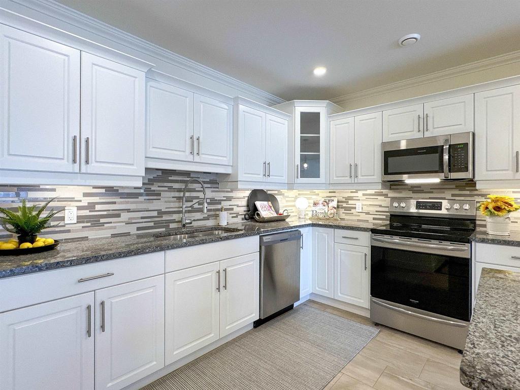 












205 208 Shakespeare Drive

,
Stratford,




PE
C1B 4B7

