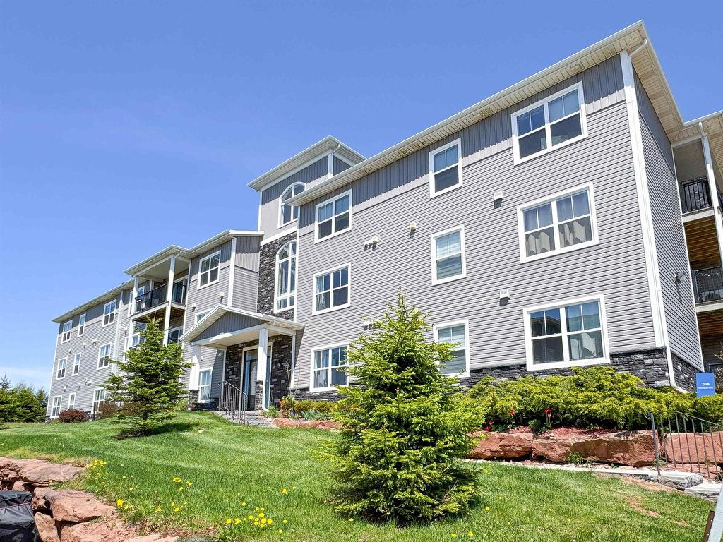 












205 208 Shakespeare Drive

,
Stratford,




PE
C1B 4B7

