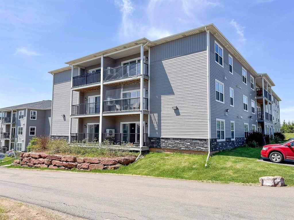 












205 208 Shakespeare Drive

,
Stratford,




PE
C1B 4B7

