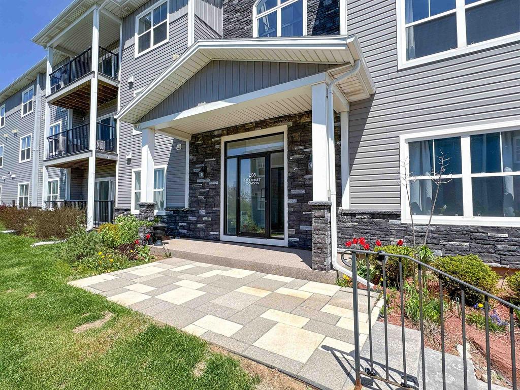 












205 208 Shakespeare Drive

,
Stratford,




PE
C1B 4B7

