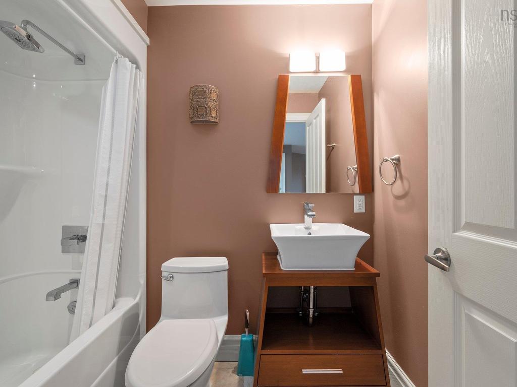 












72 Worthington Place

,
Bedford,




NS
B4A 0C5

